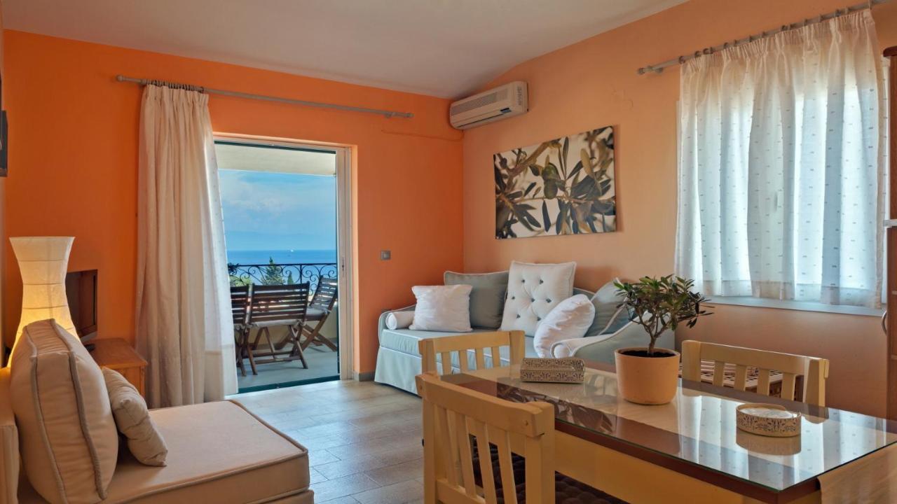 Elaia Boutique Apartments Гайос Екстериор снимка