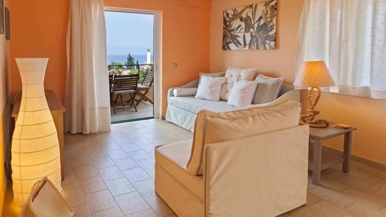 Elaia Boutique Apartments Гайос Екстериор снимка