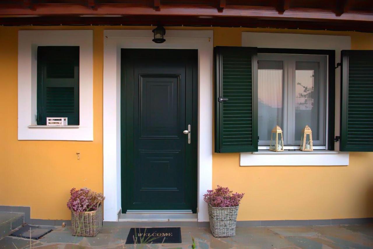 Elaia Boutique Apartments Гайос Екстериор снимка